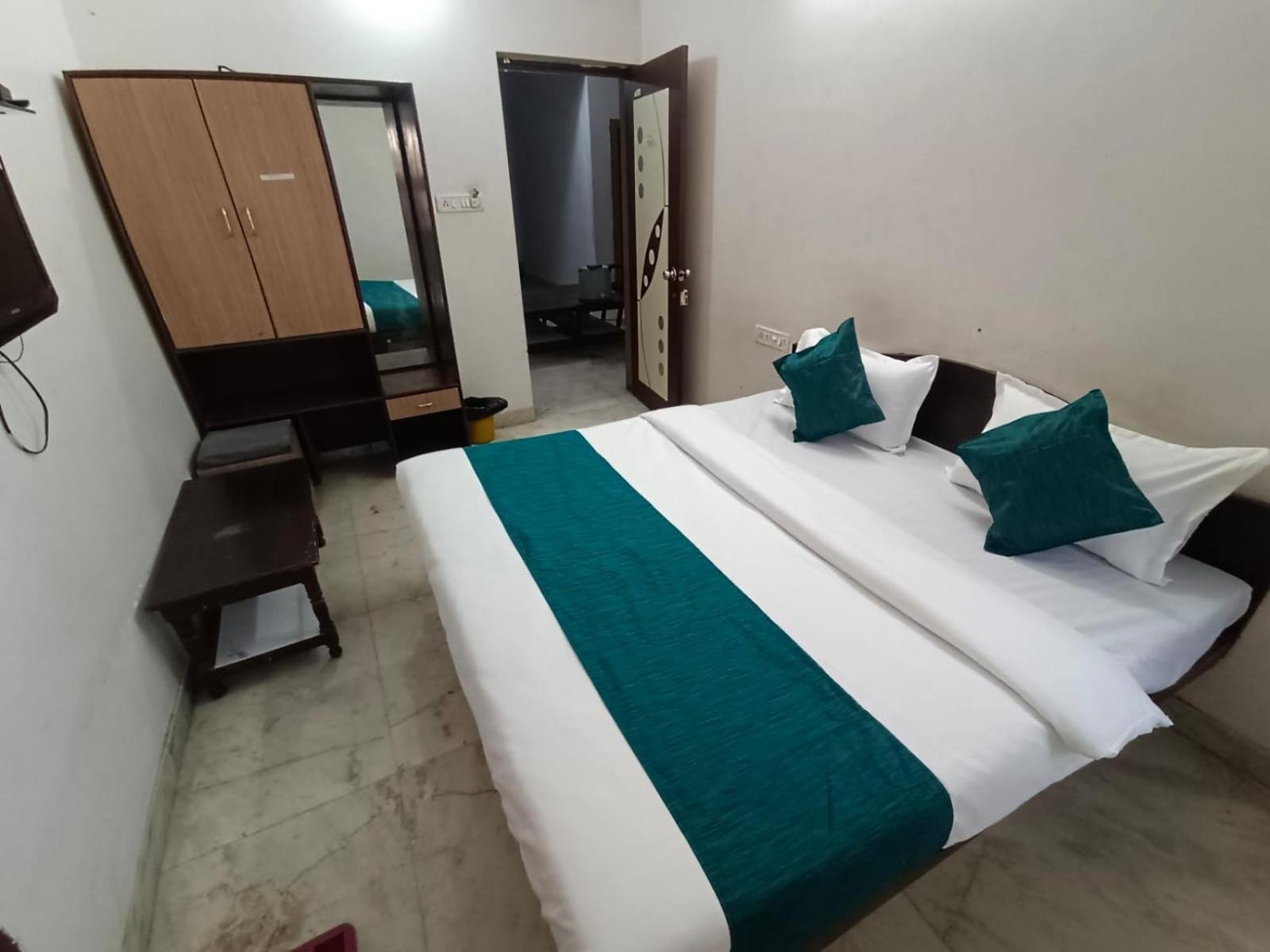 Hotel Shubham Udajpur Zewnętrze zdjęcie